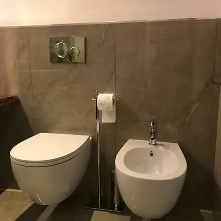 Moderno Affaccio Su Via Mazzini Apartment