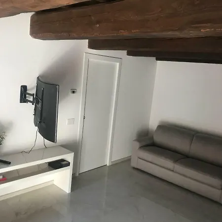 Apartment Moderno Affaccio Su Via Mazzini *